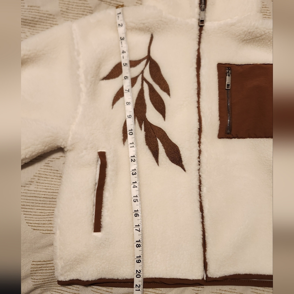 Taylor Swift Life is a Willow Zip up Fleece Sherpa Jacket - Picture 5 of 12